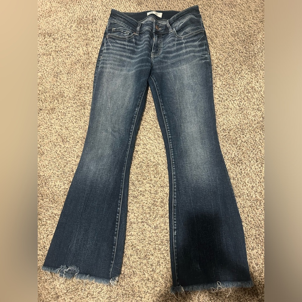 Ladies BKE slim flare. Low rise. Size 29X 29 1/2. Excellent condition.